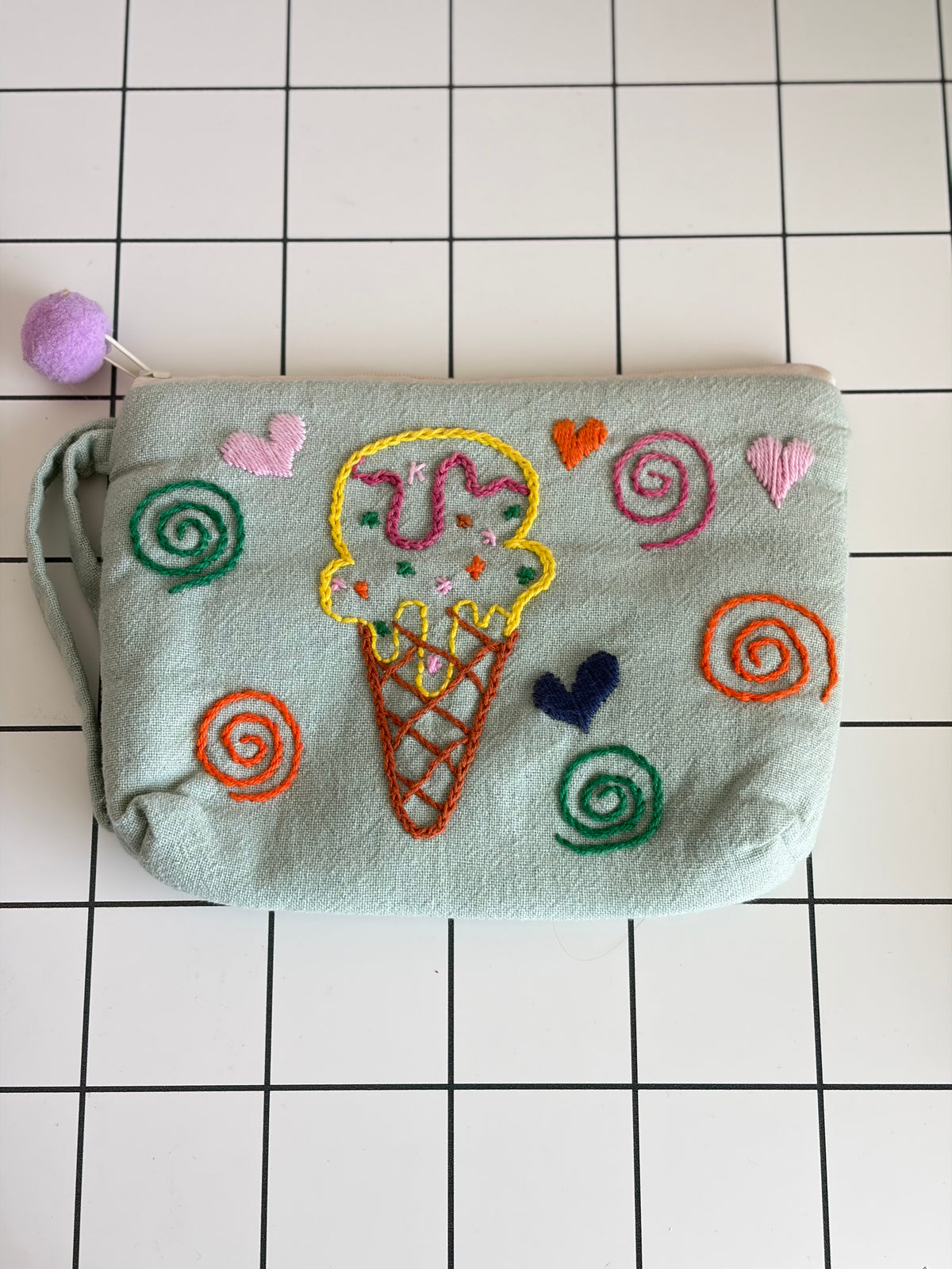 Hand-Embroidery Makeup Pouch M