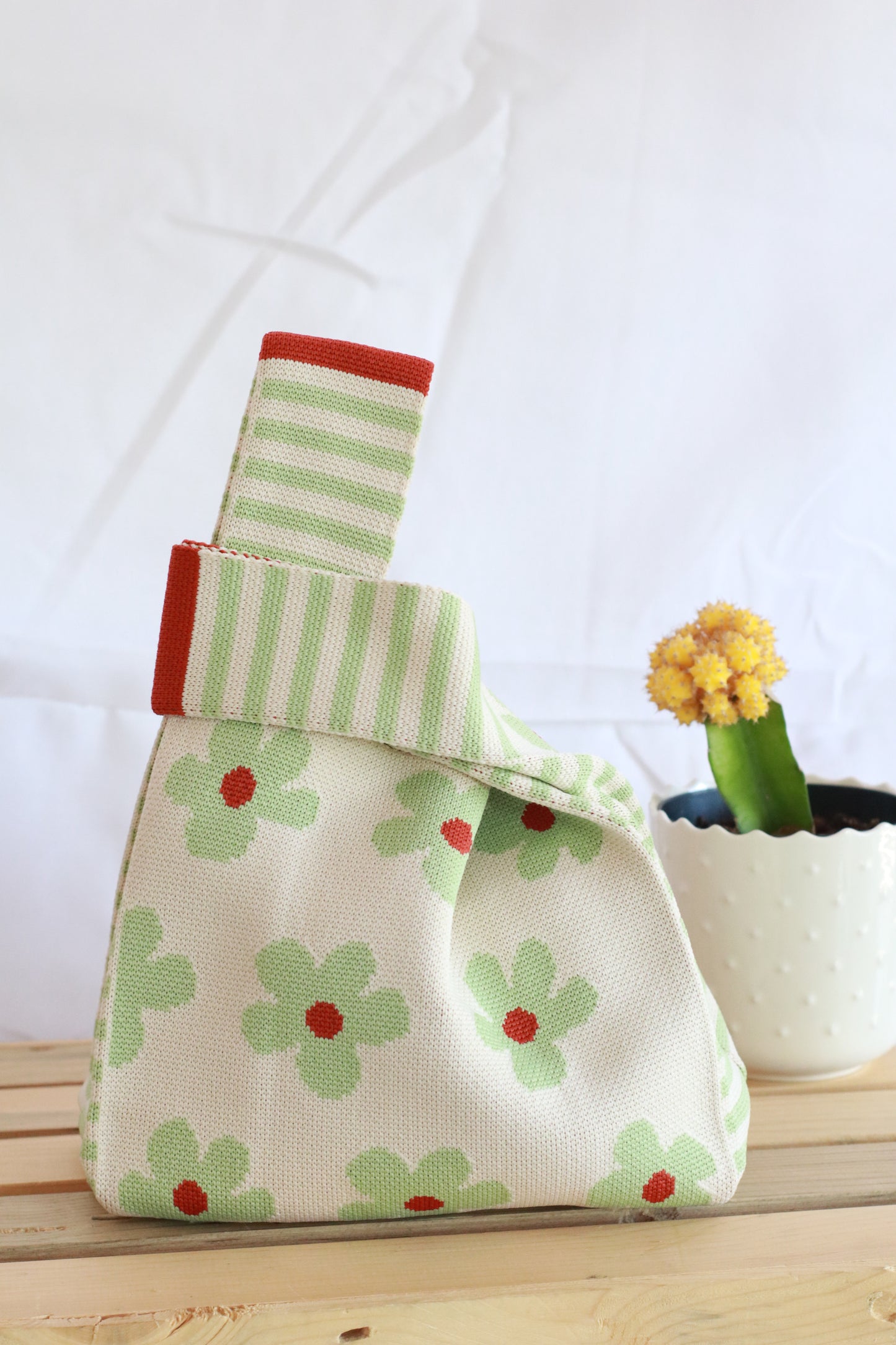 Knit Tote Bag - Peppermint Daisy