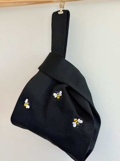 Embroidery Knit Bag - Bee