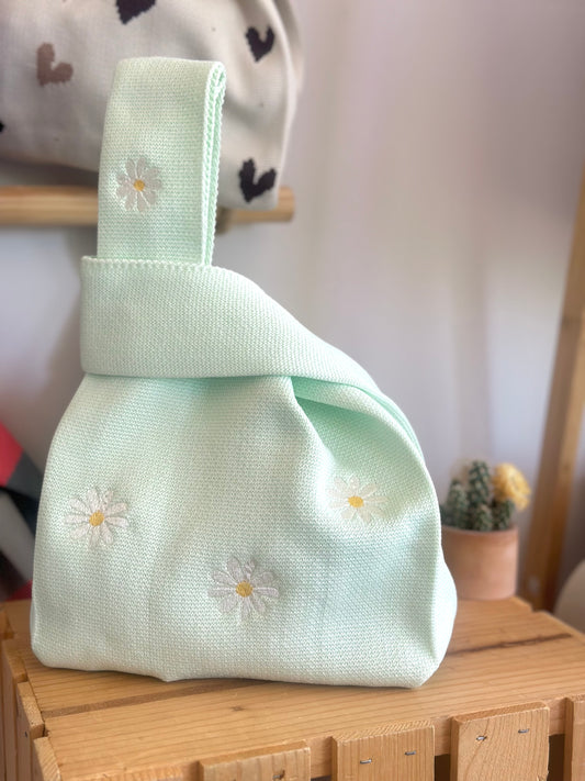 Embroidery Knit Bag - Peppermint Daisy